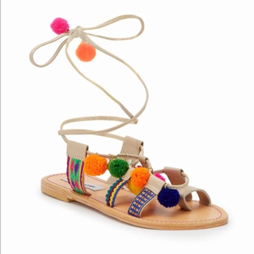 Great Condition! Steve Madden Sandals! Pom Pom!